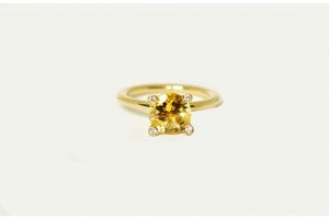 Anello in oro giallo con quarzo citrino e diamanti