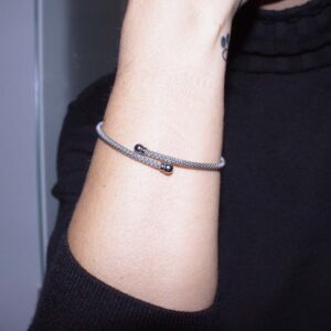Bracciale rigido in argento color rutenio