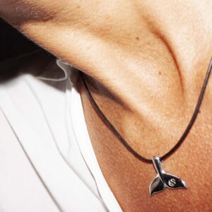 Pendente coda di balena in argento